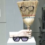 La Óptica de Antonio. Si yo tuviera una escoba