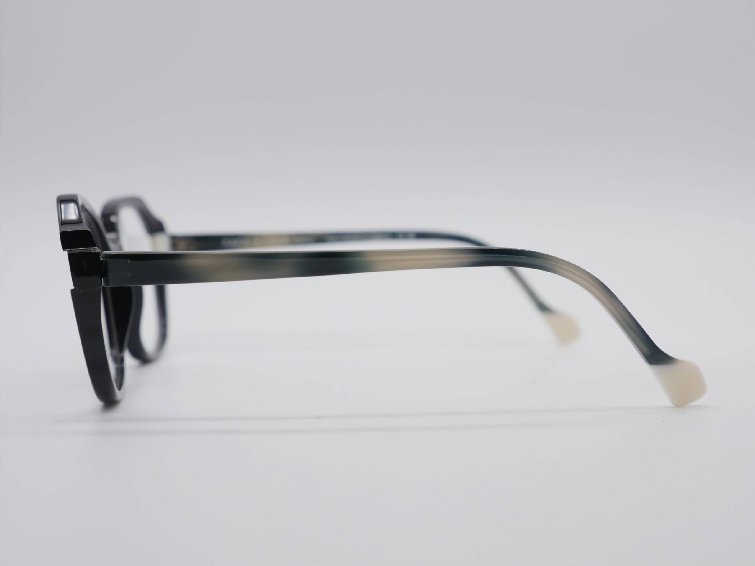 Modelo Blink 3 Face â Face - Imagen 2