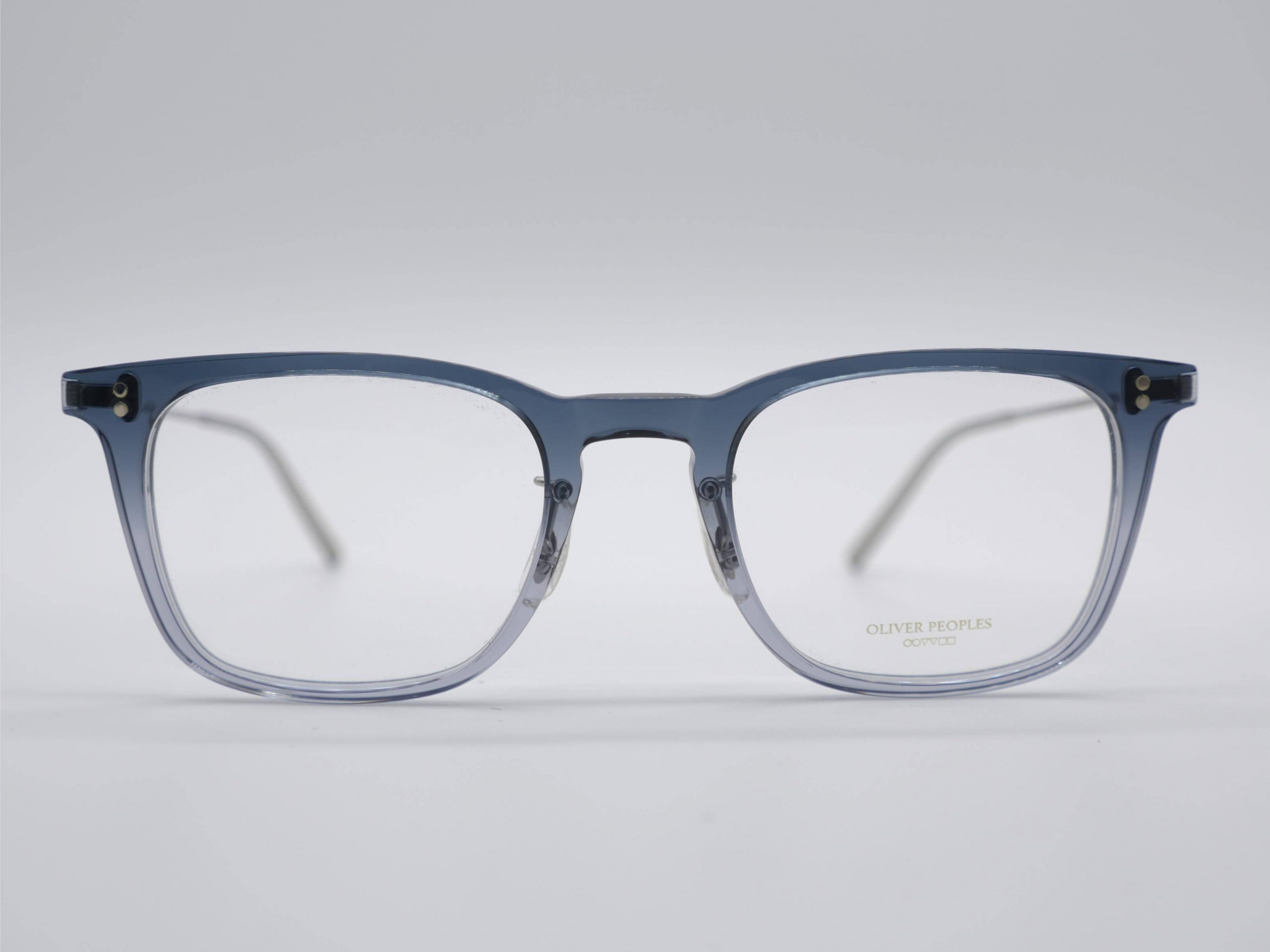 Modelo OV5543 Loftin de Oliver Peoples