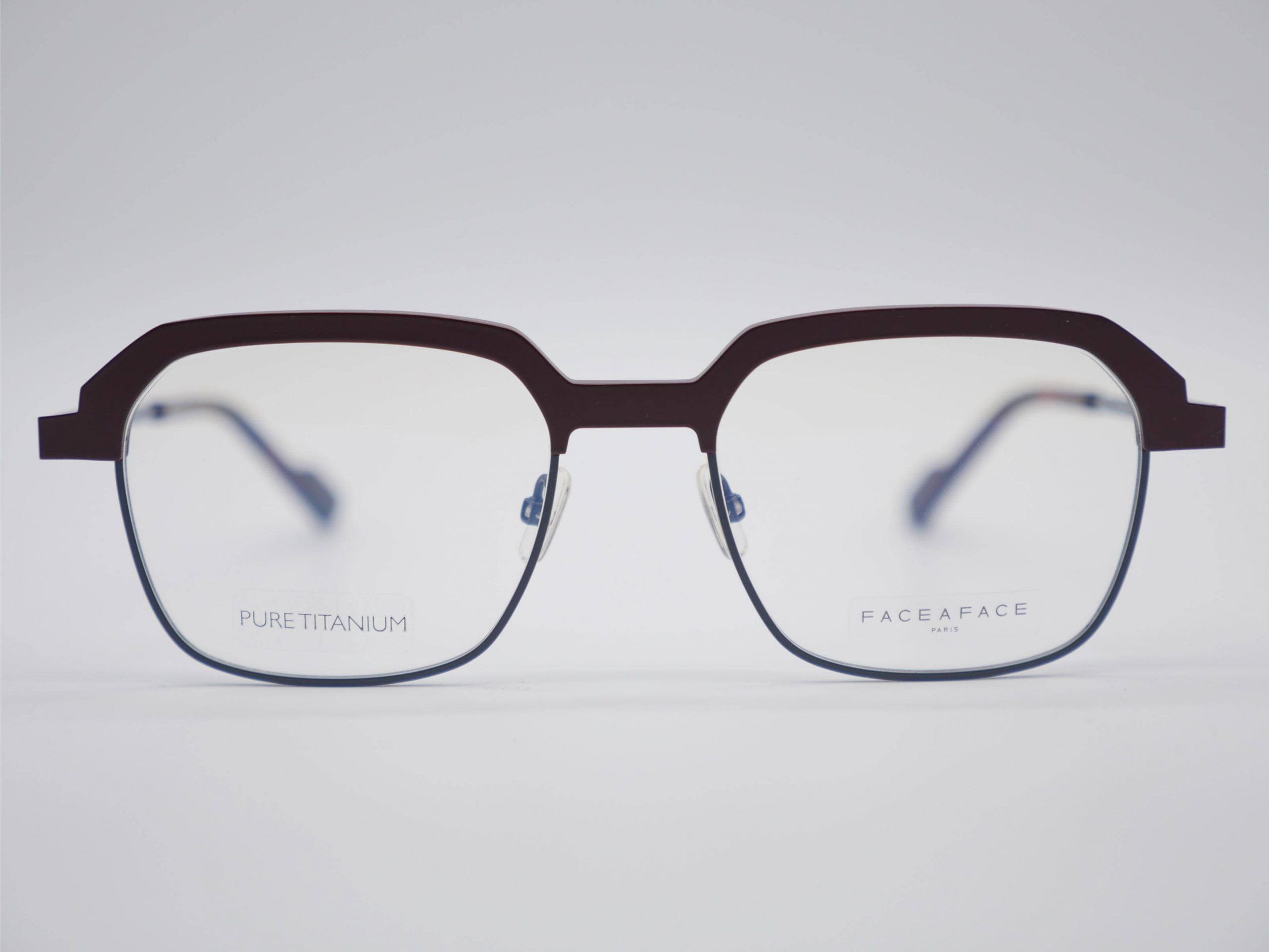 Modelo Factory 2 de Face â Face