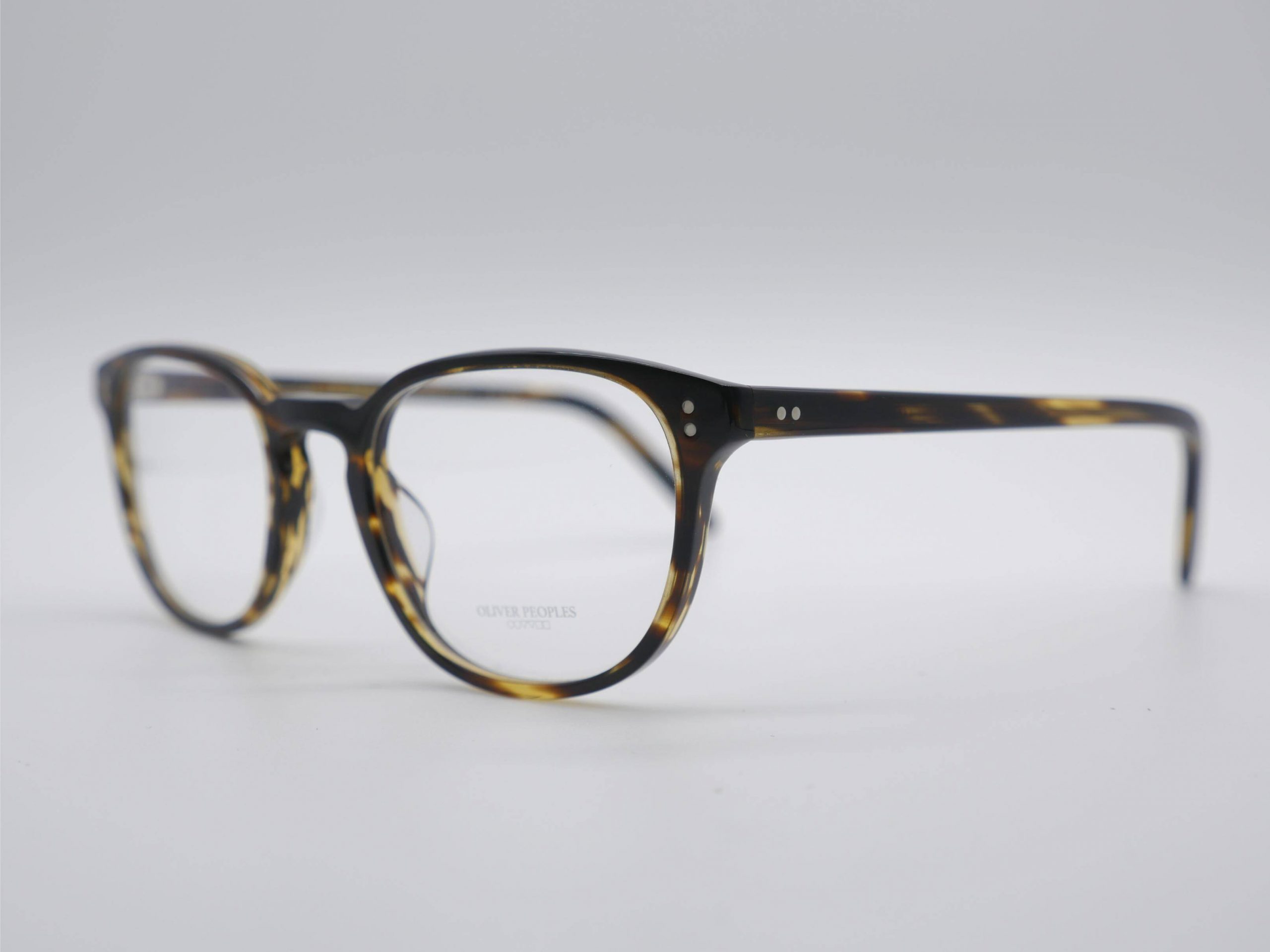 Modelo OV5397U Finley de Oliver Peoples - Imagen 3