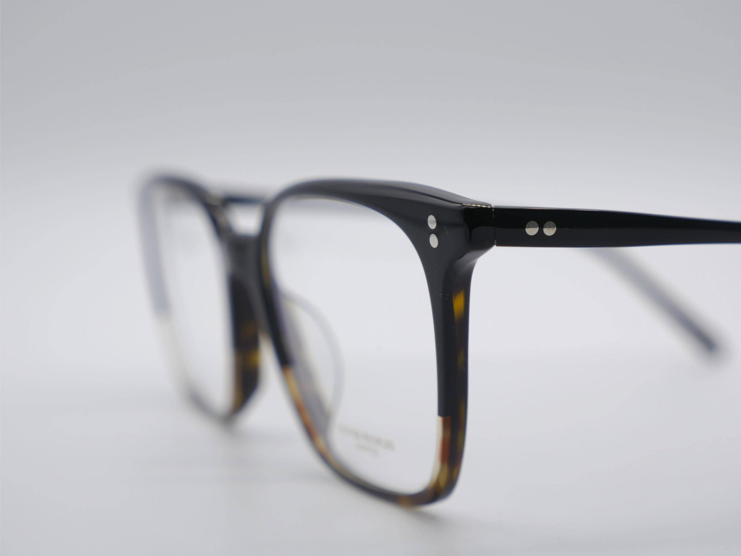 Modelo OV5488U Rasey de Oliver Peoples - Imagen 4